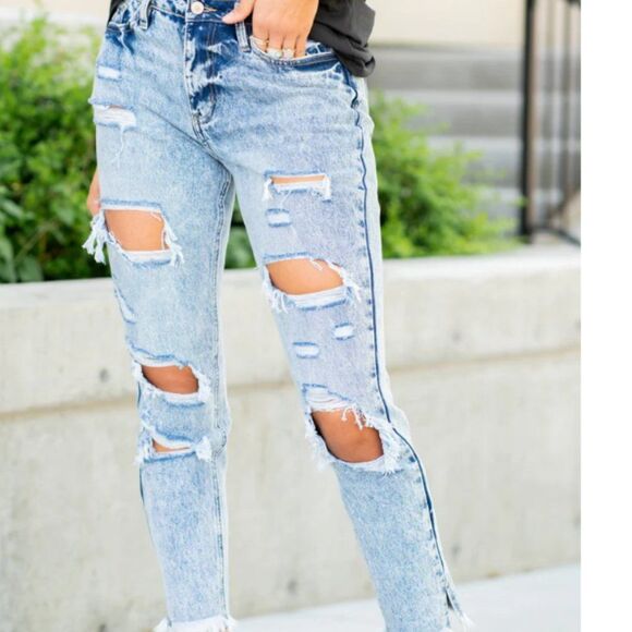 KANCAN 15/31 AMY HIGH RISE MOM ACID WASH DISTRESSED RAW HEM STRETCH DENIM JEANS - Picture 1 of 11